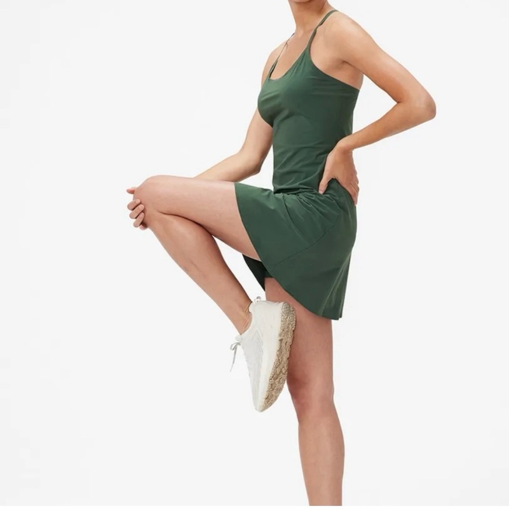 Outdoor Voices - Original Exercise Dress

Olive Green Athletic Dress